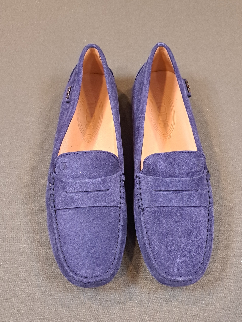 Tod's Gommino 22L Loafers - Color: Blue - Size: EU 39.5 (US 7.5) - Picture 3 of 11